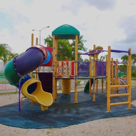 Casa Guerra En Maderos Residencial -Ideal Para Familias Cancún Extérieur photo
