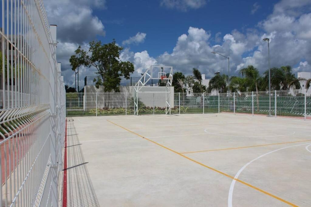 Casa Guerra En Maderos Residencial -Ideal Para Familias Cancún Extérieur photo